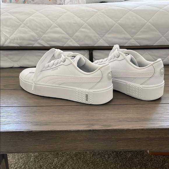 Puma Women’s Smash Platform V2 Sneakers - Picture 4 of 5